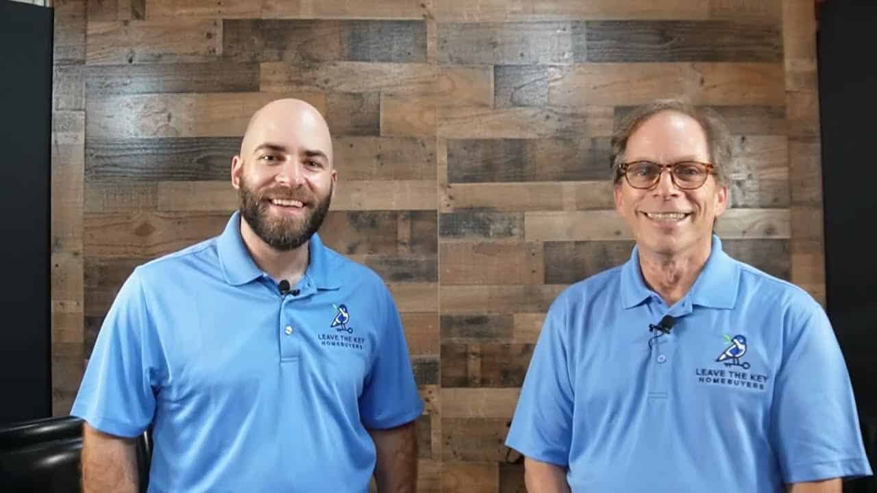 Best Podcasts for Seniors: Our Favorite Shows on Aging & Wellness